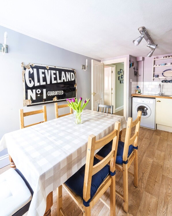 Apartment, 2 Bedrooms, Non Smoking | Free WiFi