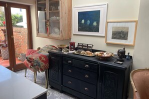 Rumah (4 Bedrooms) | 4 kamar tidur, seprai premium, dan ruang kerja ramah laptop