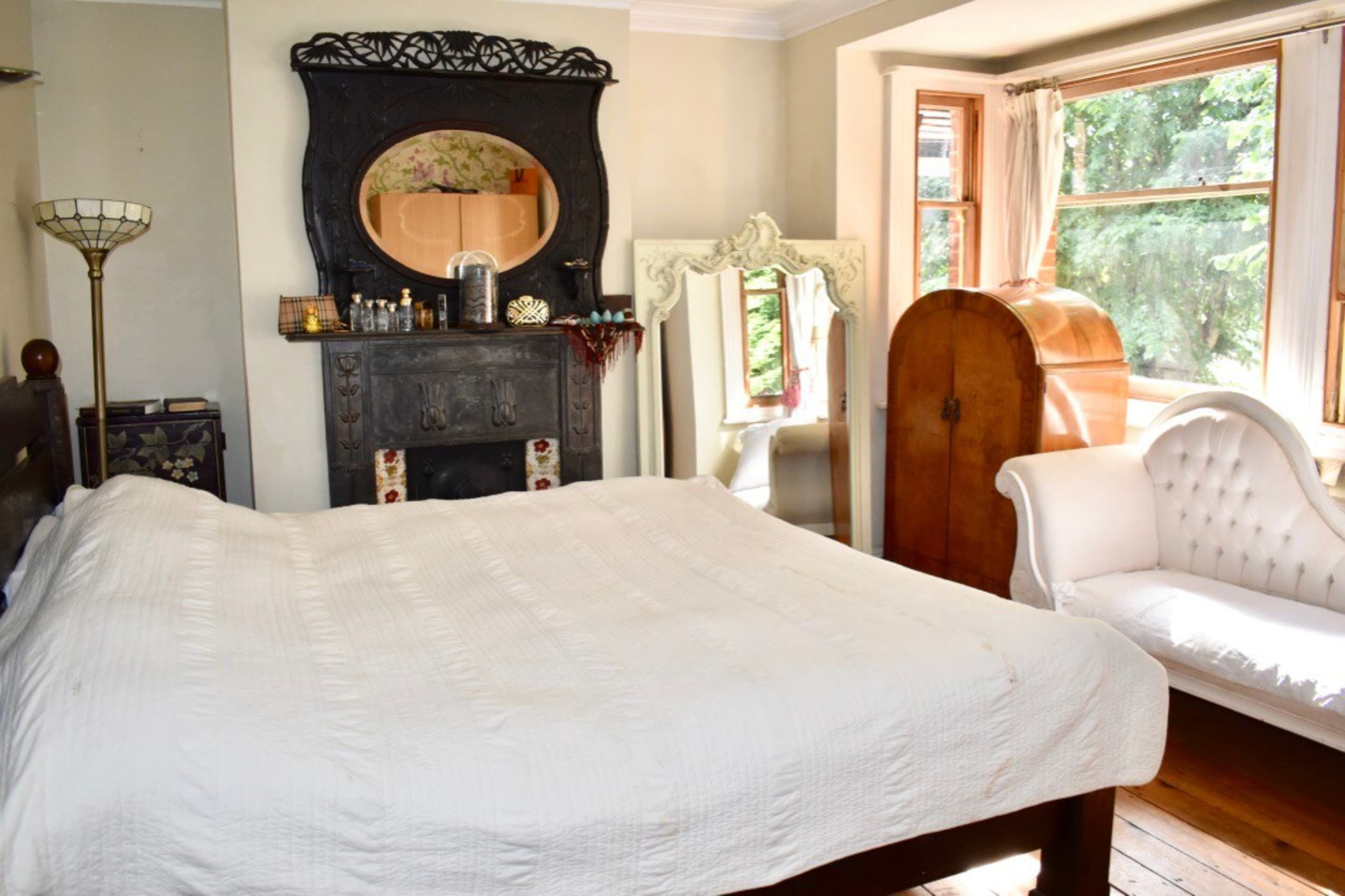 House (4 Bedrooms) | 4 bedrooms, premium bedding, laptop workspace, iron/ironing board