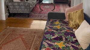 Maison (4 Bedrooms) | Salle de séjour | Télévision