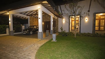 Bagian depan properti