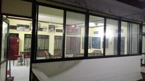 Lobby sitting area - Parmanand Homestays (Udaipur)