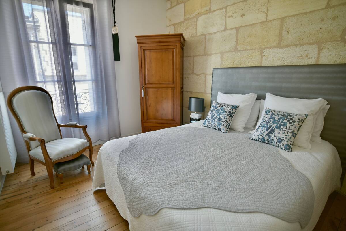 Superior Double Room | In-room safe, desk, laptop workspace, soundproofing