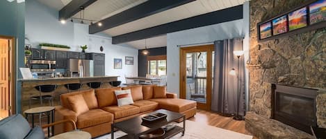 Townhome, 4 Bedrooms | Living area | Flat-screen TV