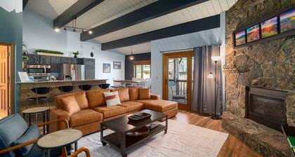 Phoenix 208 4 Bedroom Townhouse by RedAwning