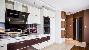 Apartment, 1 Queen Bed with Sofa bed (Kreta 2/68) | Private kitchen - VISENTO Apartments Kreta 2 (Bialystok)