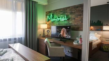 1 bedroom, premium bedding, minibar, in-room safe