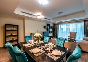 Apartment, 2 Bedrooms | In-room dining - Peaks Apartments Dubai Marina (Dubai)