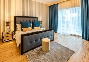 Apartment, 2 Bedrooms | Premium bedding, blackout curtains, soundproofing, iron/ironing board - Peaks Apartments Dubai Marina (Dubai)