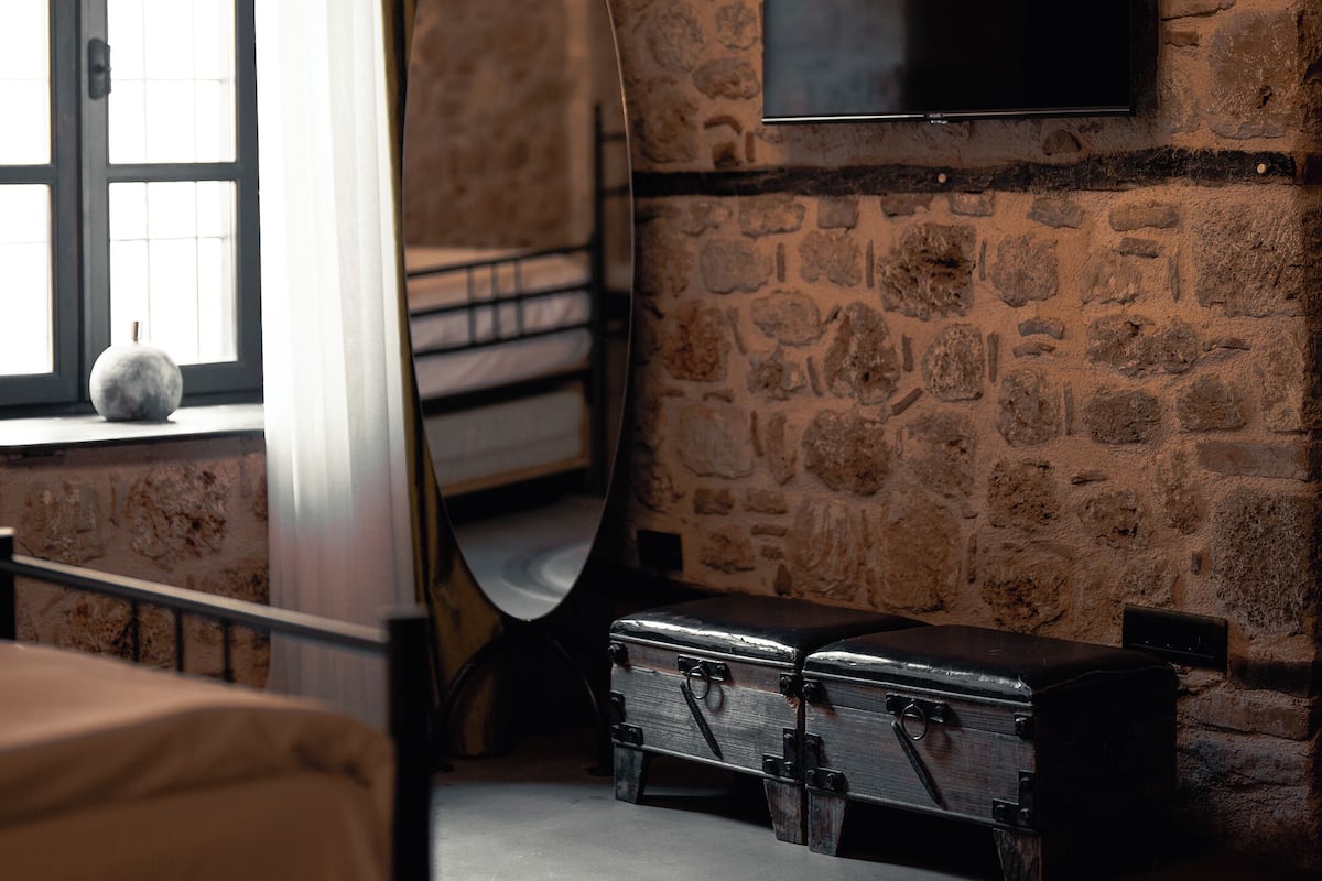 Ground Floor Design Room | Literie de qualité supérieure, matelas Tempur-Pedic, minibar