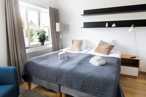 1 bedroom, iron/ironing board, free WiFi, bed sheets
