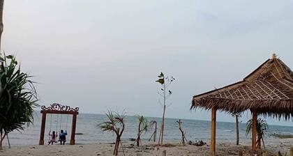 Love In Hotel and Resort