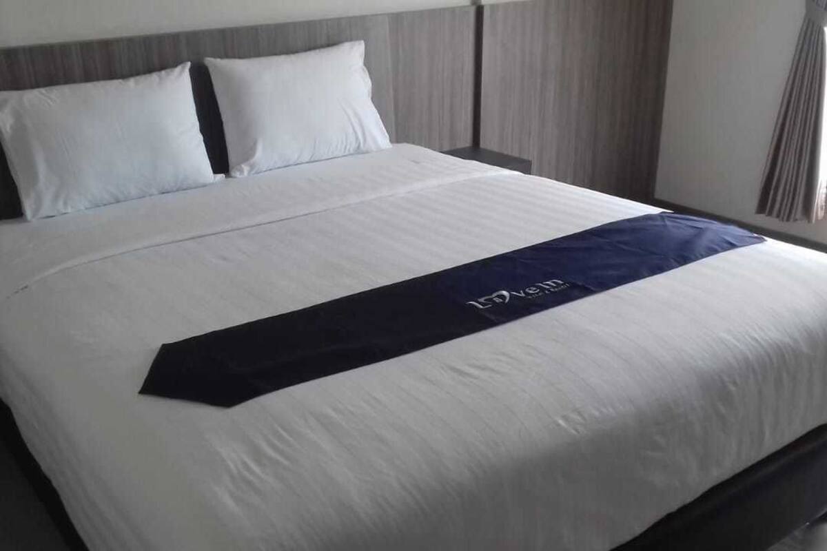 Deluxe Double Room | Desk, cribs (surcharge), rollaway beds (surcharge), WiFi (free)