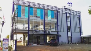 Ảnh chưa phân loại, 5 trong số 13 ảnh, nút