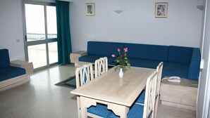 Apartment, 1 Double Bed, Non Smoking | Living room - residence Essaada (Bizerte)