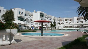Outdoor pool - residence Essaada (Bizerte)