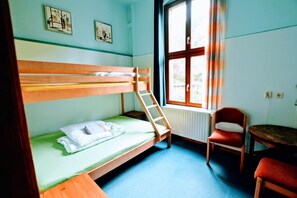 Double or Twin Room, Shared Bathroom | Cribs/infant beds, free WiFi, bed sheets - Herberge Orange - Hostel (Meissen)