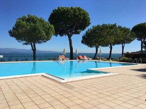 Outdoor pool - Le Corti del Lago - Apartments (Padenghe sul Garda)