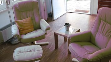 Studio | Individually furnished, cribs/infant beds, rollaway beds, free WiFi