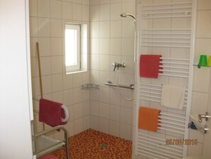 Apartment, 2 Schlafzimmer | Individuell eingerichtet, Babybetten, Zustellbetten, kostenloses WLAN