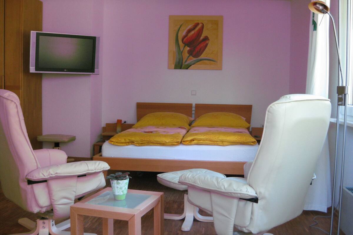 Studio | Cots/infant beds, rollaway beds, free WiFi, individually furnished