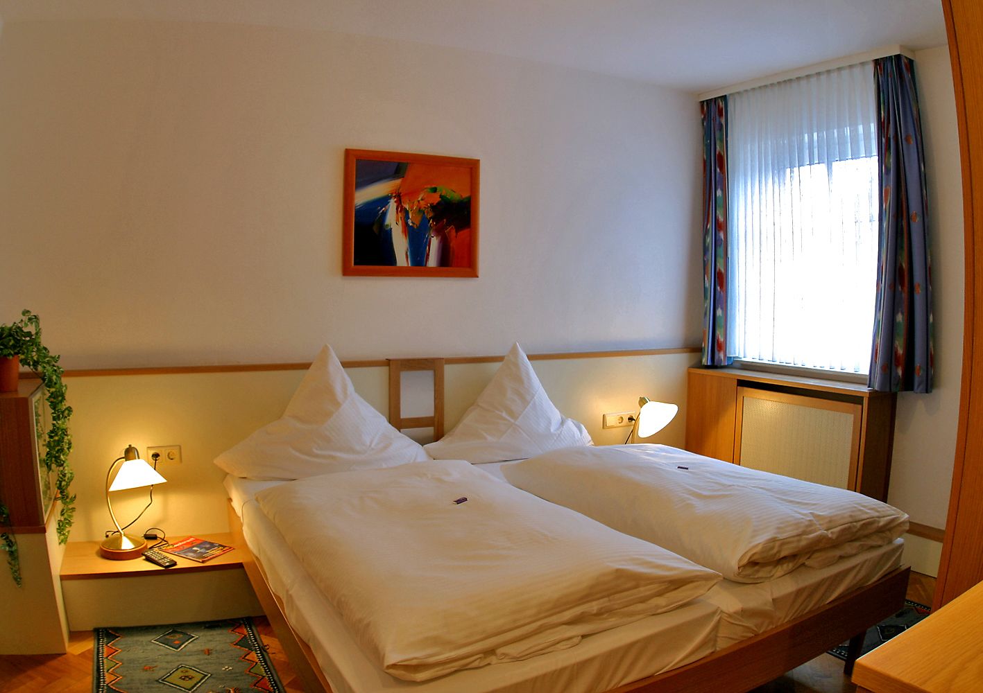 Doppelzimmer (Kategorie III) | Schreibtisch, Bügeleisen/Bügelbrett, kostenloses WLAN, Bettwäsche