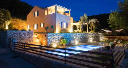 Villa Authentica