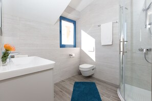Villa, Pool Access | Bathroom | Separate tub and shower, hair dryer, towels, soap