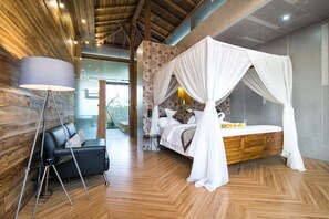 Villa, 2 Bedrooms, Pool View | 3 bedrooms, desk, blackout drapes, soundproofing - Tunjungsari Villa Sanur (Denpasar)