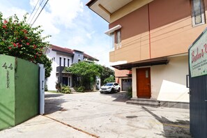 Interior entrance - Bedur Homestay Syariah (Bekasi)