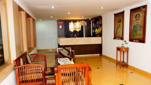 Coin salon dans le hall