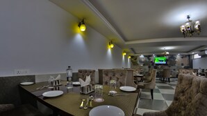 مطعم