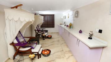 Salas de tratamiento para parejas, sauna y baño de vapor