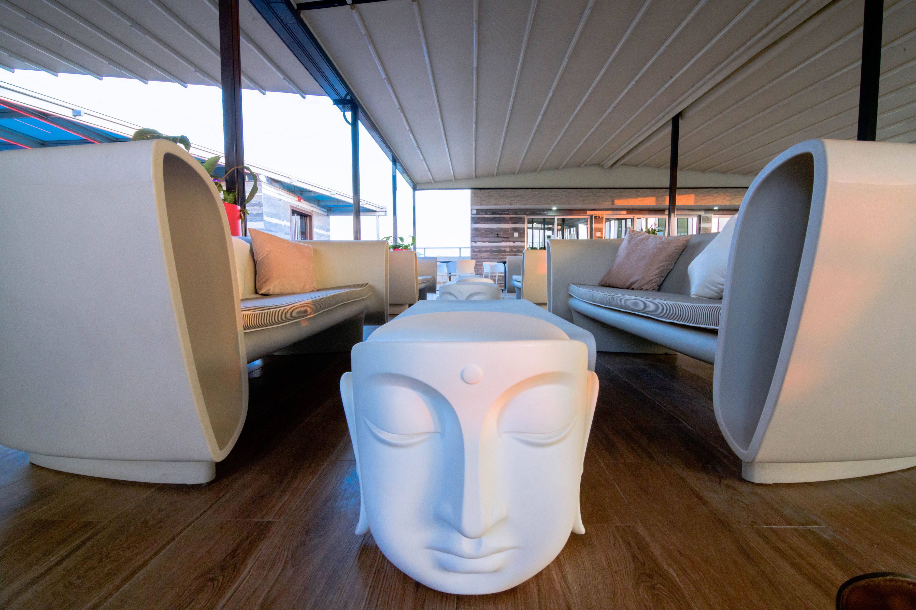 3 Bars/Lounges, Bar auf der Dachterrasse