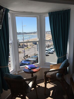 Double Room, Ensuite (1st Floor) | Free WiFi - The Beach House (Weymouth)