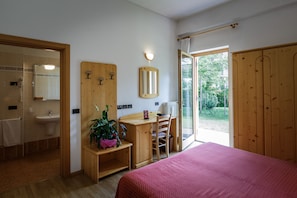 Individually decorated, individually furnished, cots/infant beds