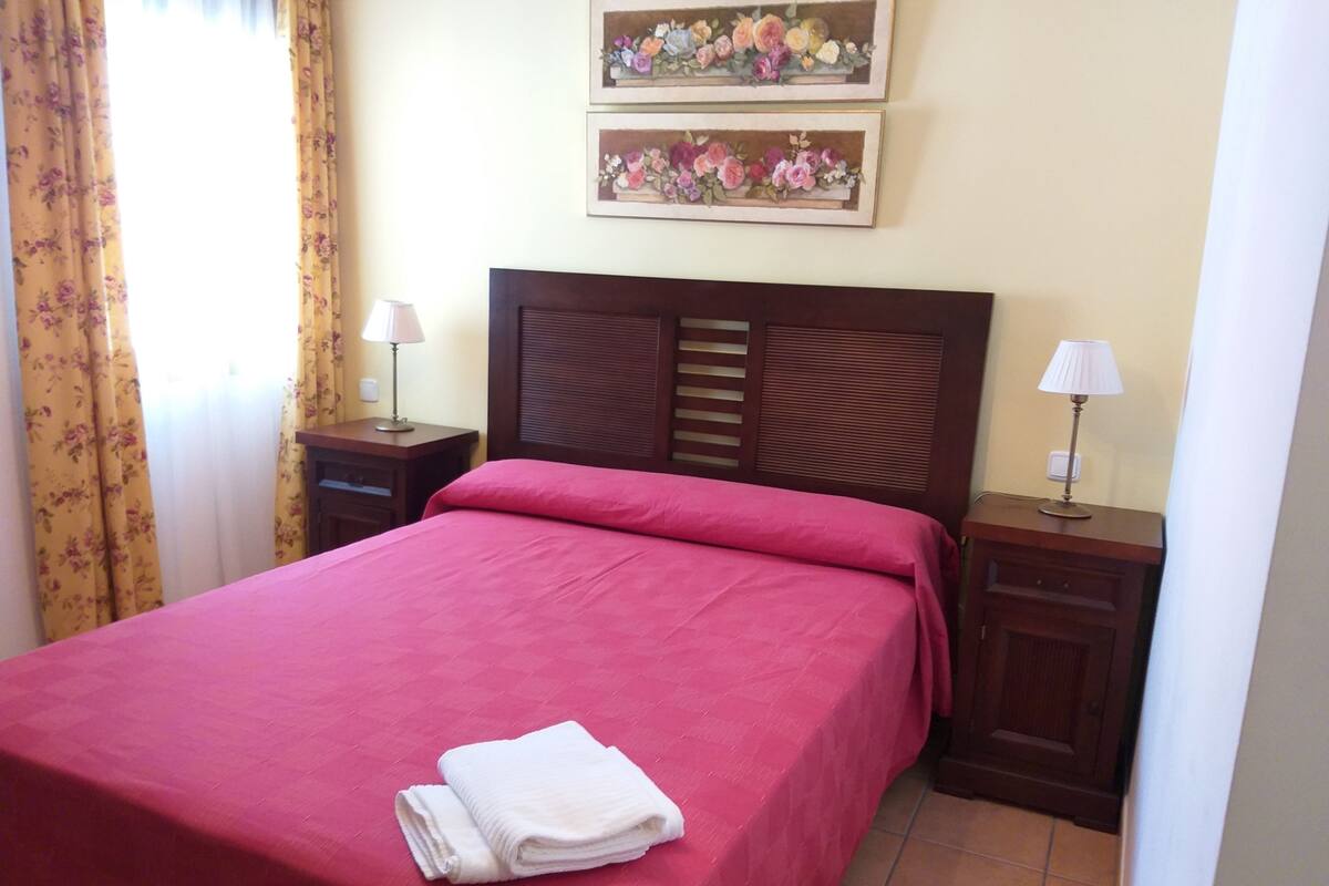 Double Room, 1 Queen Bed