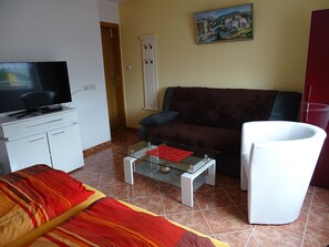 Condo, 1 phòng ngủ | Truy cập Internet không dây miễn phí, bộ trải giường 