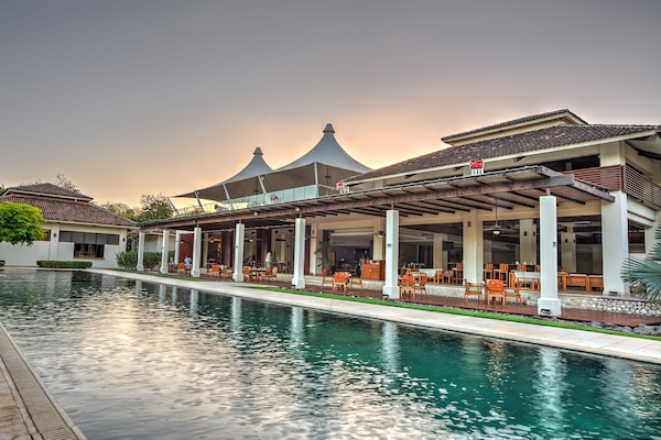 2 outdoor pools, pool umbrellas, sun loungers