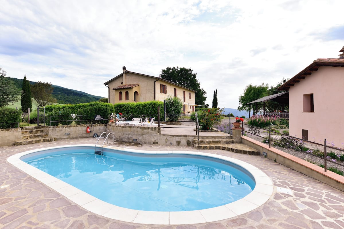 Villa Superior, piscina privata, vista piscina | 8 camere, con stile personalizzato, con arredamento individuale