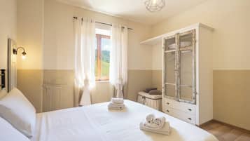 Superior Condo, 2 Bedrooms, Park View | Individually decorated, individually furnished, desk, blackout drapes