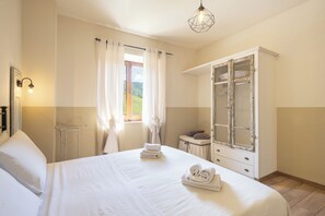 Superior Condo, 2 Bedrooms, Park View | Individually decorated, individually furnished, desk, blackout drapes