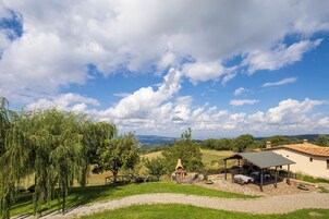 Superior Villa, Private Pool, Pool View | BBQ/picnic area