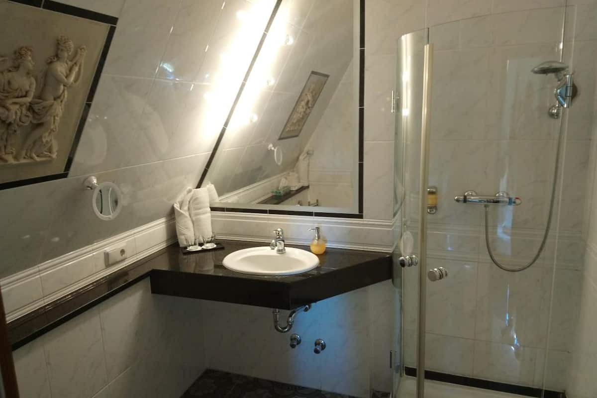 free toiletries, hair dryer, towels