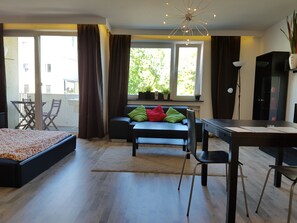 Deluxe Studio | View from room - The Luxor (Munich)