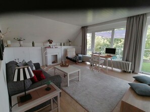 Exclusive-Suite, Nichtraucher, Sauna | Wohnbereich | Flachbildfernseher