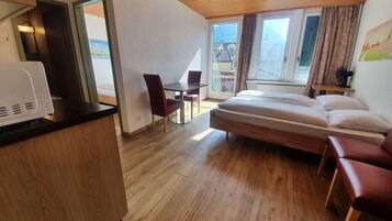 Basic Apartment, 1 Bedroom | Bathroom | Shower, free toiletries, hair dryer, towels