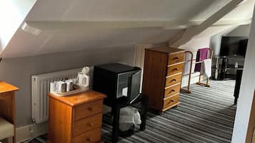 Comfort Double Room | Blackout drapes, iron/ironing board, free WiFi, bed sheets