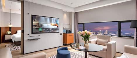 Suite, 1 King-Bett, Gartenblick