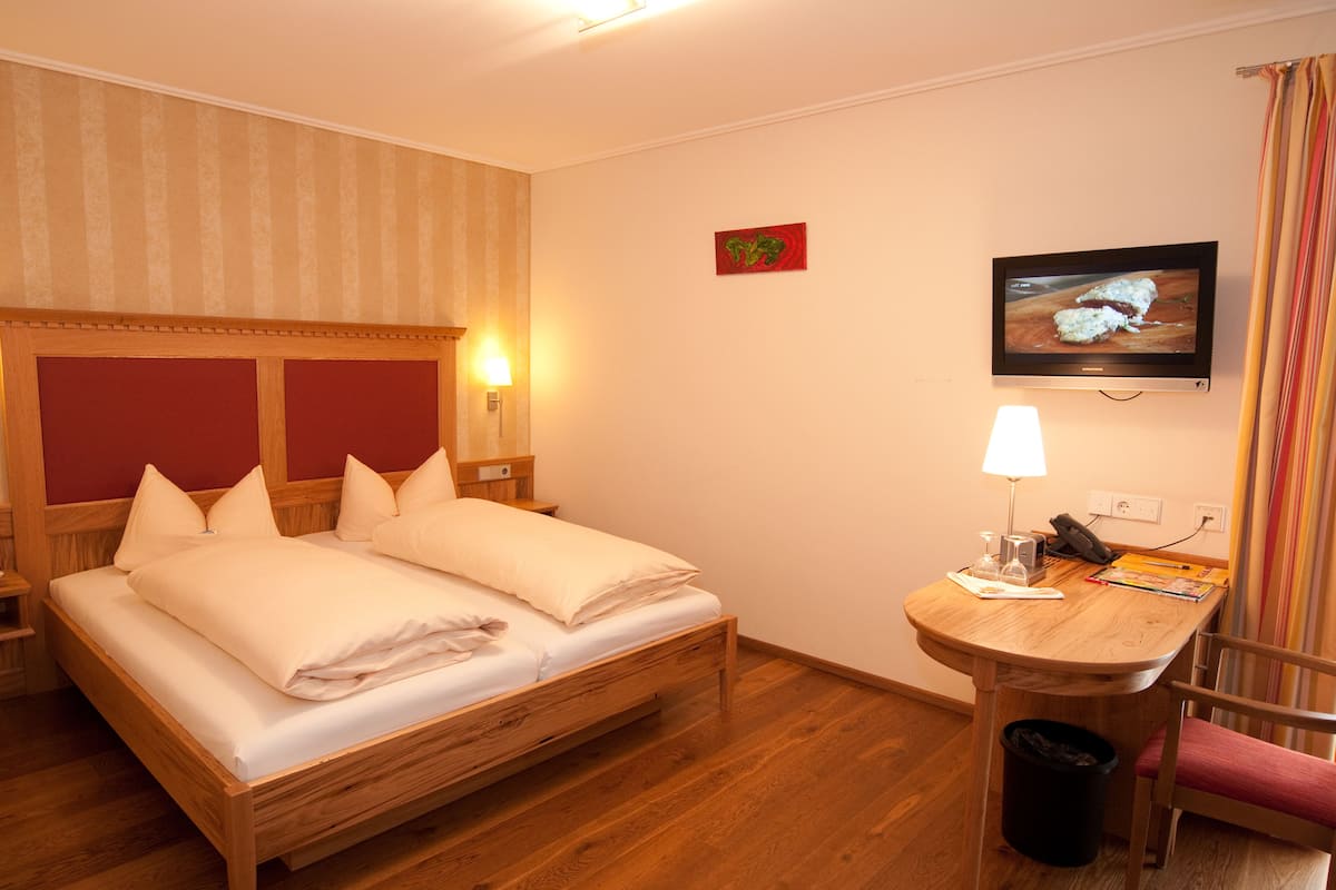 Minibar, in-room safe, desk, blackout curtains
